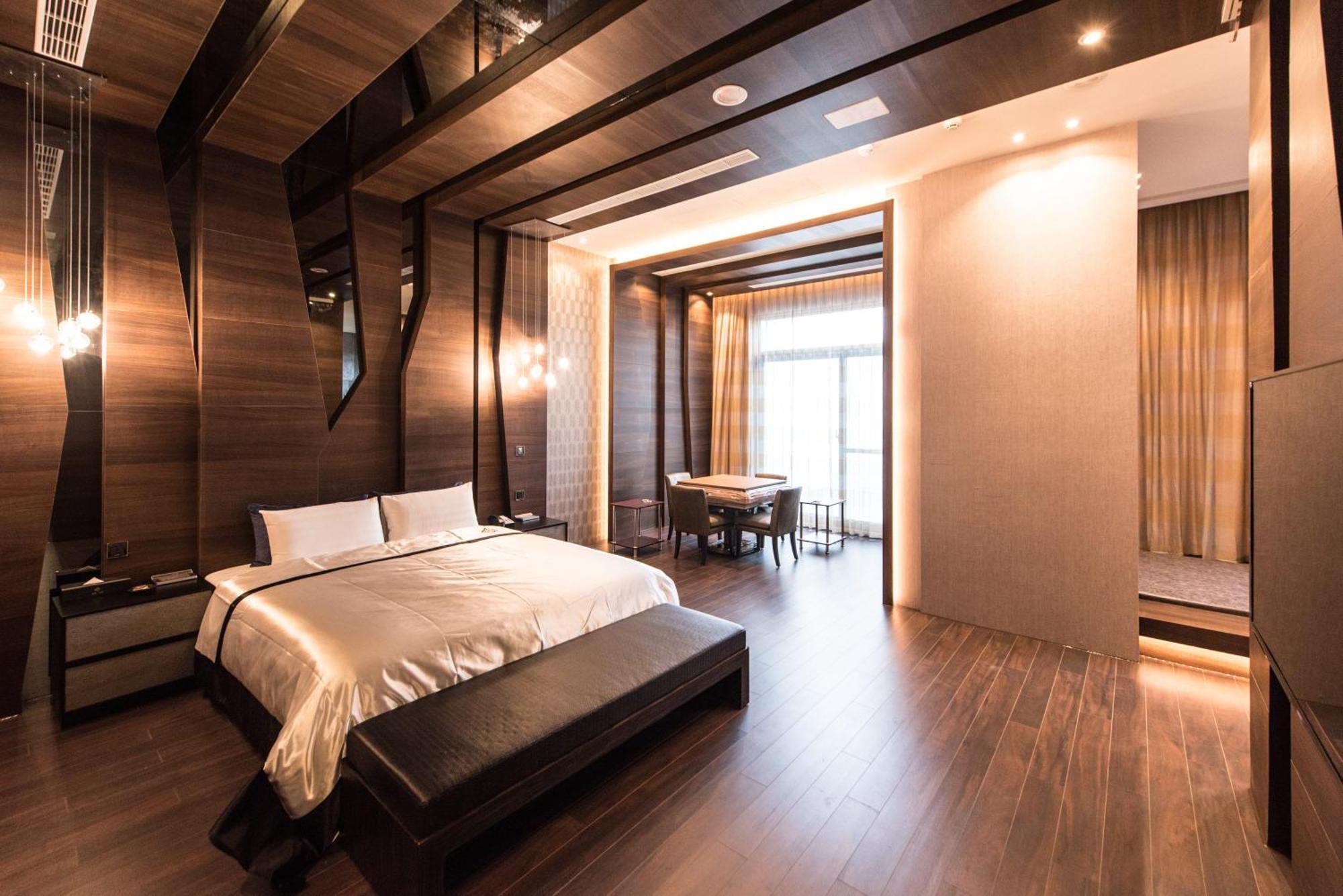 Voga Motel Taichung Extérieur photo