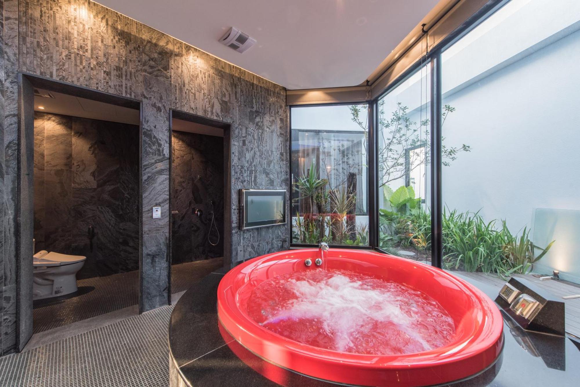 Voga Motel Taichung Extérieur photo