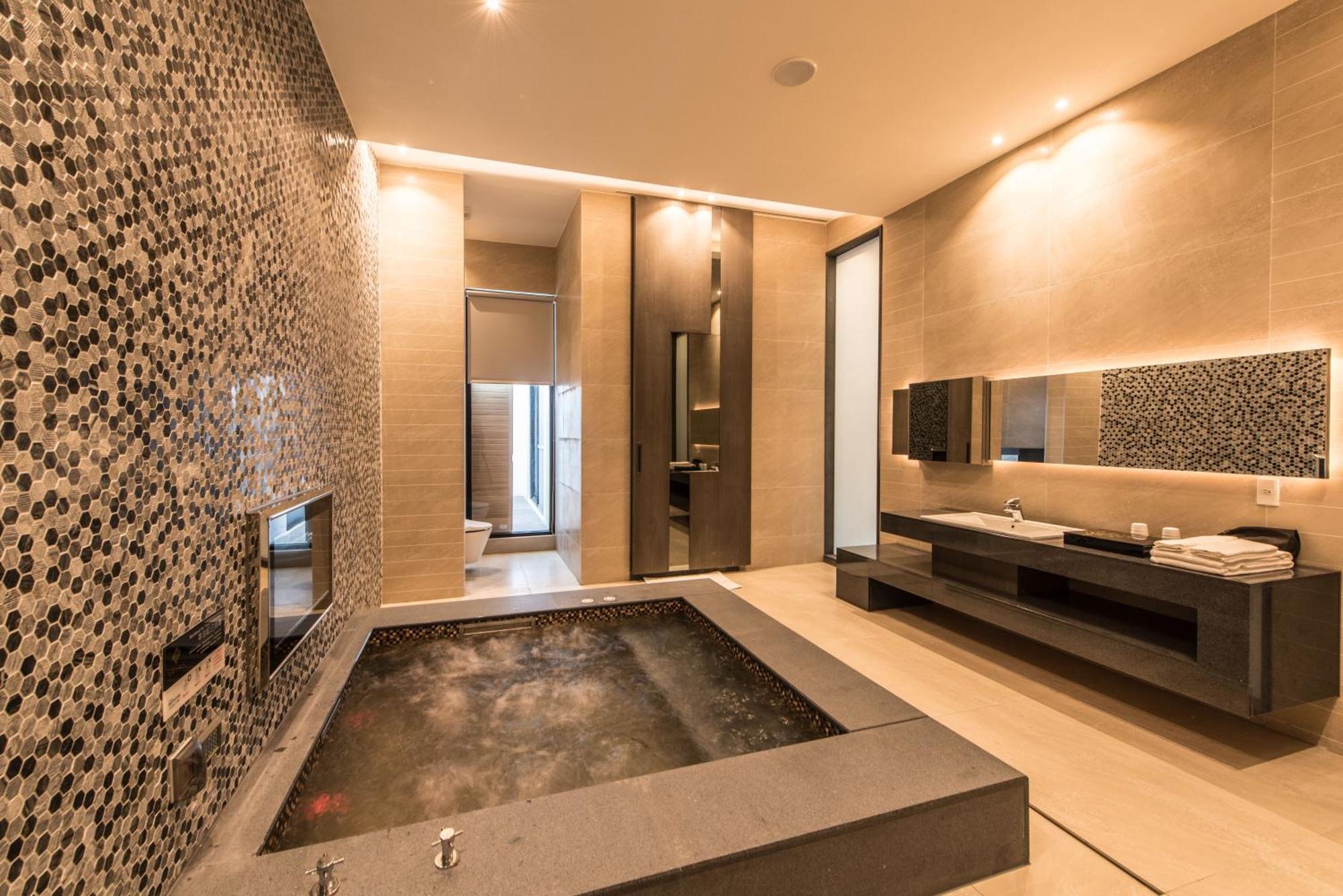 Voga Motel Taichung Extérieur photo