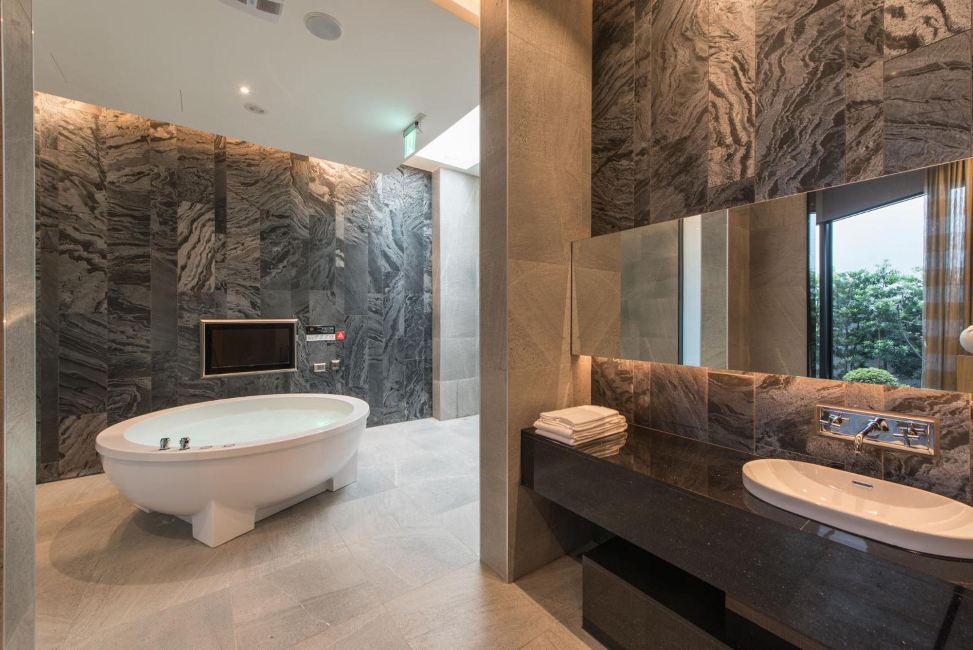 Voga Motel Taichung Extérieur photo