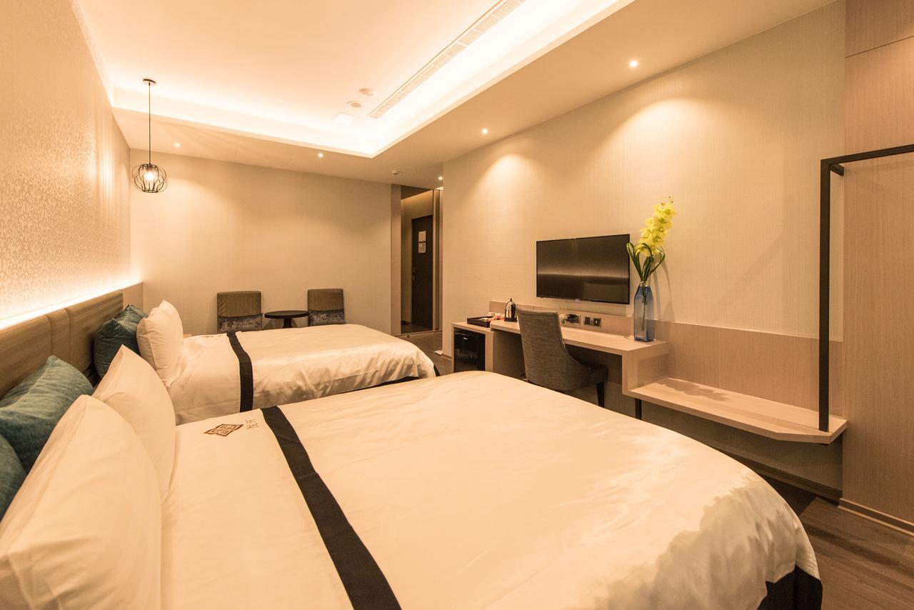 Voga Motel Taichung Extérieur photo