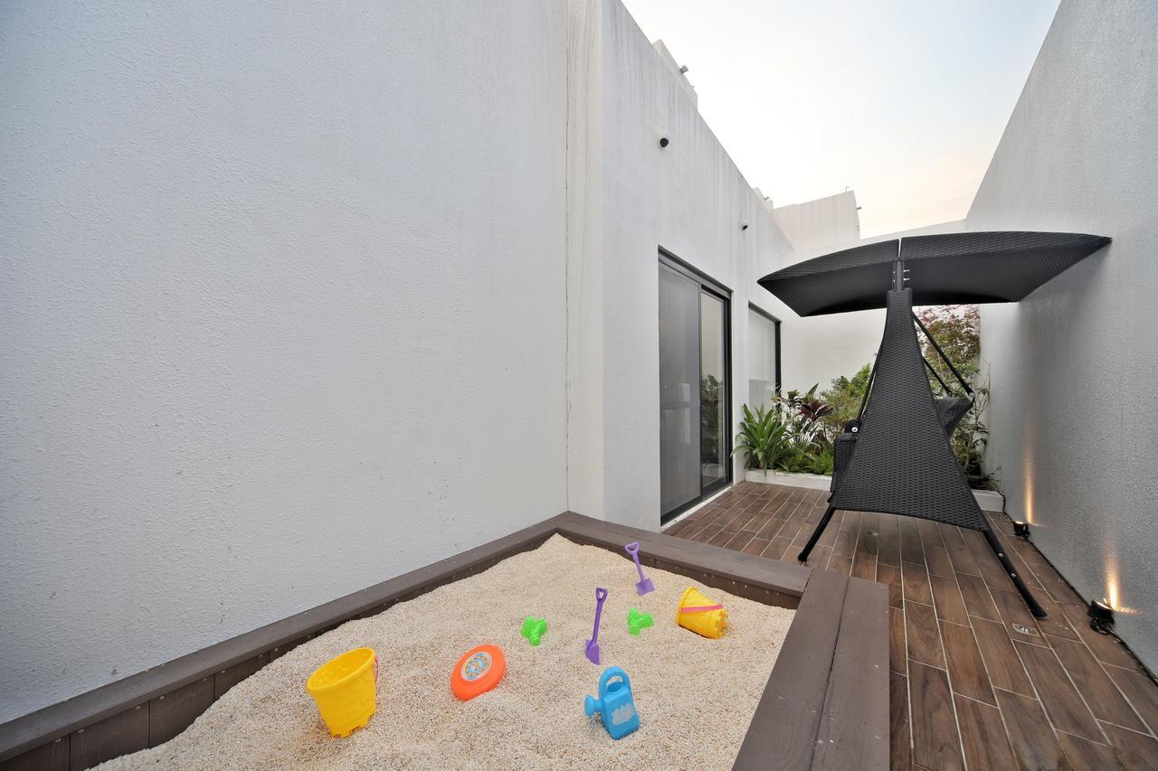 Voga Motel Taichung Extérieur photo