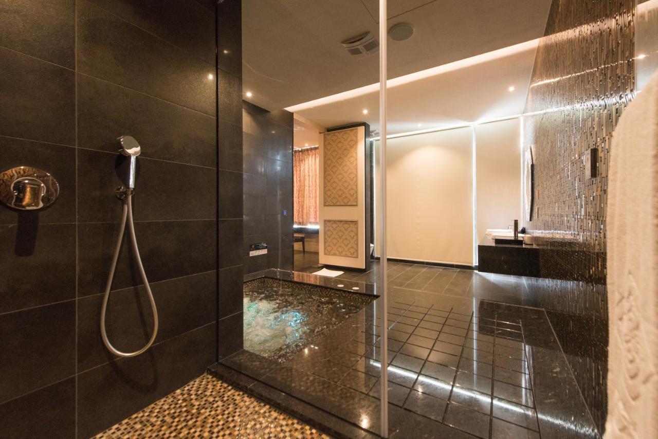 Voga Motel Taichung Extérieur photo
